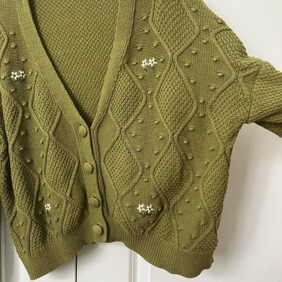 Stradivarius Cropped Cardigan Womens XS Green Floral Cable Knit 3D Green Knit - Picture 3 of 6